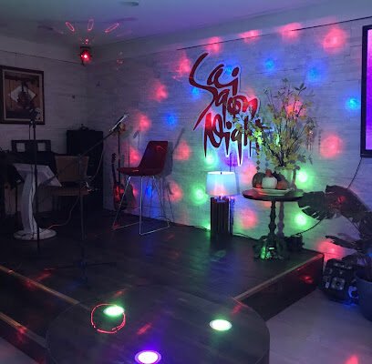 Saigon night restaurant